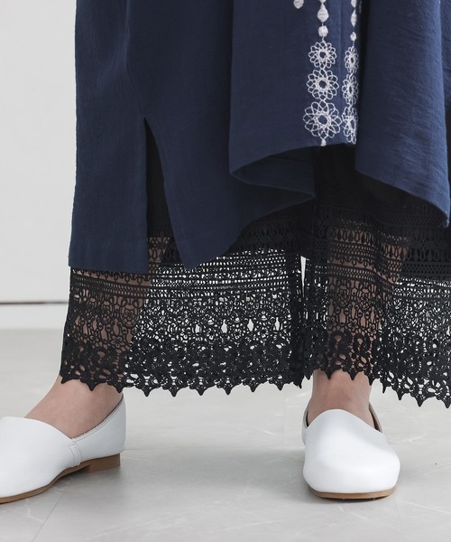 n'OrLABEL（ノアールレーベル）の「『裾レースペチパンツ』（その他パンツ・レディース・アイボリー/ブラック・1/2）」の2枚目の写真