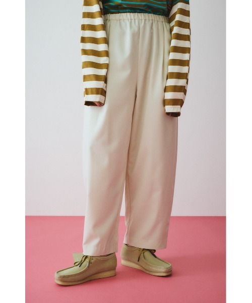 HeRIN.CYE（ヘリンドットサイ）の「Cocoon tuck pants　　コクーンタックパンツ（その他パンツ・レディース・ブラウン/ブラック/オフホワイト・38/36）」の2枚目の写真
