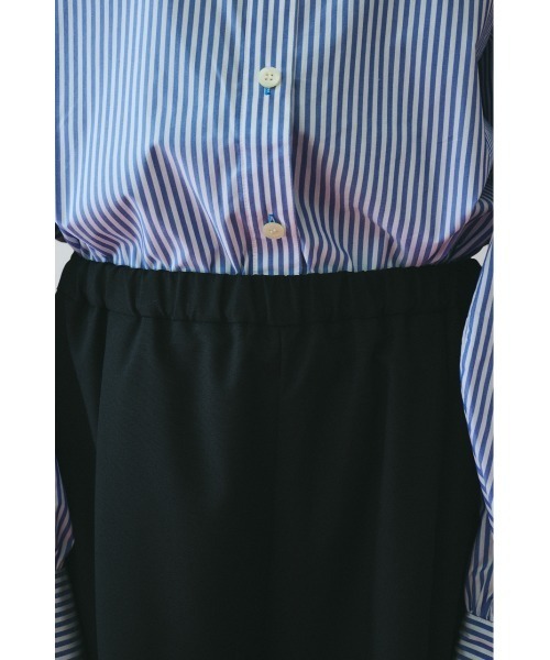 HeRIN.CYE（ヘリンドットサイ）の「Cocoon tuck pants　　コクーンタックパンツ（その他パンツ・レディース・ブラウン/ブラック/オフホワイト・38/36）」の8枚目の写真