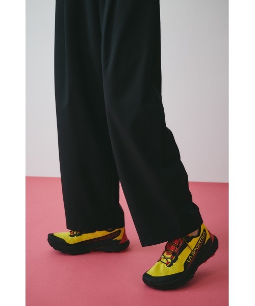 HeRIN.CYE（ヘリンドットサイ）の「Cocoon tuck pants　　コクーンタックパンツ（その他パンツ・レディース・ブラウン/ブラック/オフホワイト・38/36）」の11枚目の写真