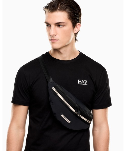 EMPORIO ARMANI EA7（エンポリオアルマーニイーエーセブン）の「<オンライン限定>【エンポリオ アルマーニ EA7】ショルダーバッグ（ショルダーバッグ・メンズ・ブラック・FREE）」の2枚目の写真