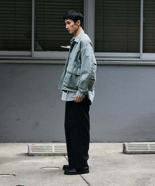 JOURNAL STANDARD（ジャーナルスタンダード）の「M-BDU ガーメント ダイ ショート ブルゾン（ミリタリージャケット・メンズ・ブルー系その他/ブラック系その他/ダークグリーン・MEDIUM/LARGE）」の4枚目の写真