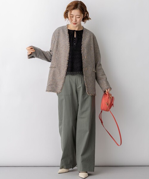 23区 L(ニジュウサンクオオキイサイズ)の「リネンライクブッチャー フリンジノーカラージャケット(その他アウター・レディース・ライトグリーン系3/ダークブラウン系3・48/46/44)」の6枚目の写真