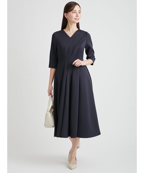 CELFORD(セルフォード)の「【洗える】ツイストポンチワンピース(ワンピース・レディース・ネイビー/ライトピンク/オフホワイト・36/38)」の1枚目の写真