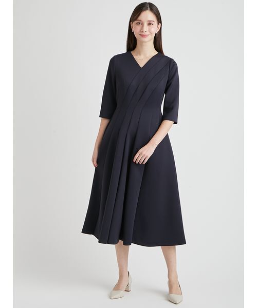 CELFORD(セルフォード)の「【洗える】ツイストポンチワンピース(ワンピース・レディース・ネイビー/ライトピンク/オフホワイト・36/38)」の8枚目の写真