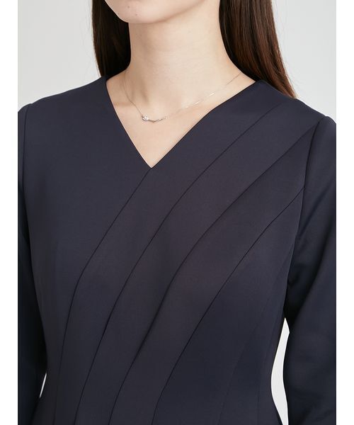 CELFORD(セルフォード)の「【洗える】ツイストポンチワンピース(ワンピース・レディース・ネイビー/ライトピンク/オフホワイト・36/38)」の11枚目の写真