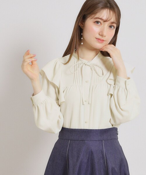 couture brooch（クチュールブローチ）の「【洗える・リボン取り外し可】フリルジョーゼットブラウス（シャツ/ブラウス・レディース・ネイビー/アイボリー/ピンク・42/40/38/36）」の8枚目の写真