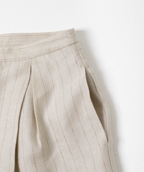 URBAN RESEARCH ROSSO WOMEN（アーバンリサーチ　ロッソ）の「ラメリネンストライプワイドパンツ（その他パンツ・レディース・チャコールグレー/ベージュ・36/38）」の20枚目の写真