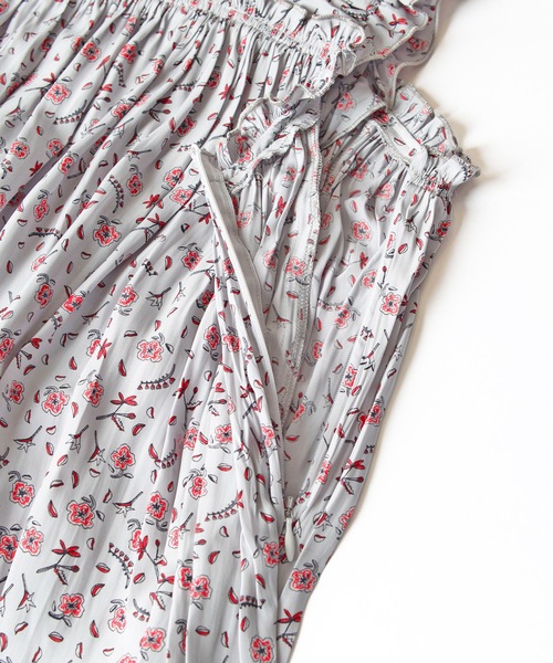 HOLIDAY(ホリデイ)の「FLOWER PRINT NIGHT DRESS フラワープリントナイトドレス(ワンピース・レディース・ブラウン/グレー・ONE SIZE)」の6枚目の写真