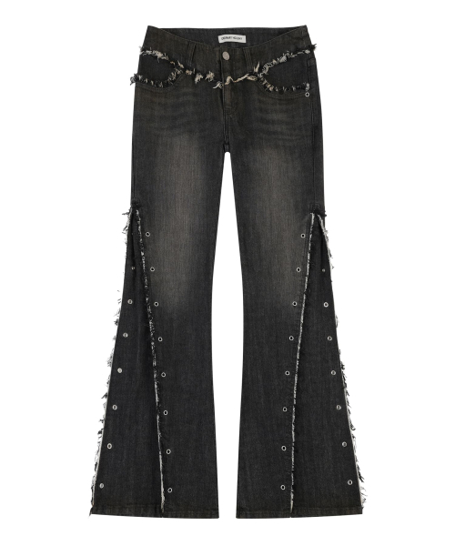 ORDINARY HOLIDAY（オーディナリー ホリデー）の「EYELET RAW-EDGE BOOTS CUT JEANS [BLACK]（デニムパンツ・レディース・その他・SMALL/MEDIUM/X-SMALL）」の2枚目の写真