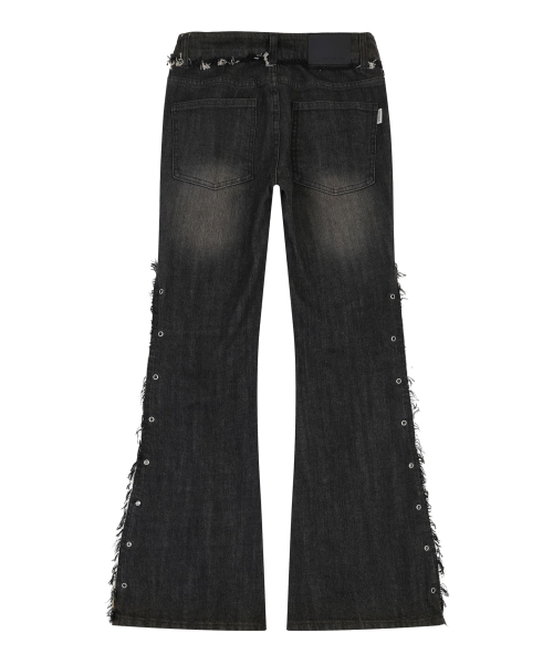ORDINARY HOLIDAY（オーディナリー ホリデー）の「EYELET RAW-EDGE BOOTS CUT JEANS [BLACK]（デニムパンツ・レディース・その他・SMALL/MEDIUM/X-SMALL）」の3枚目の写真
