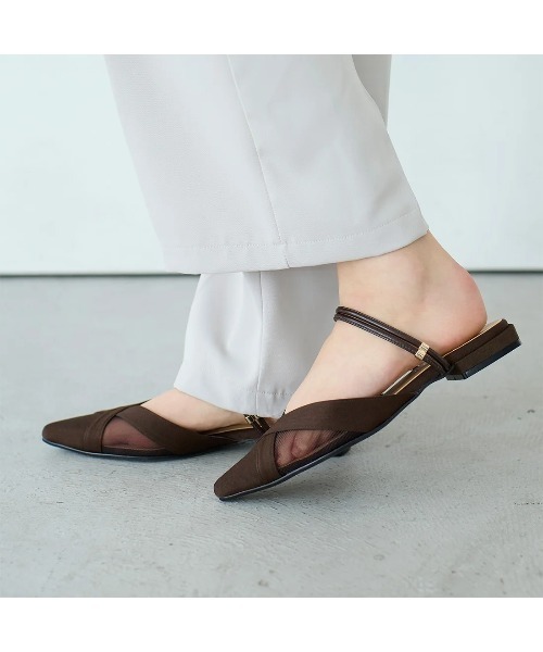 carino(カリーノ)の「【2WAY】バックベルトサンダルパンプス(パンプス・レディース・ダークブラウン/ベージュ系その他5/ブラック/シルバー・LL/L/M/S)」の2枚目の写真