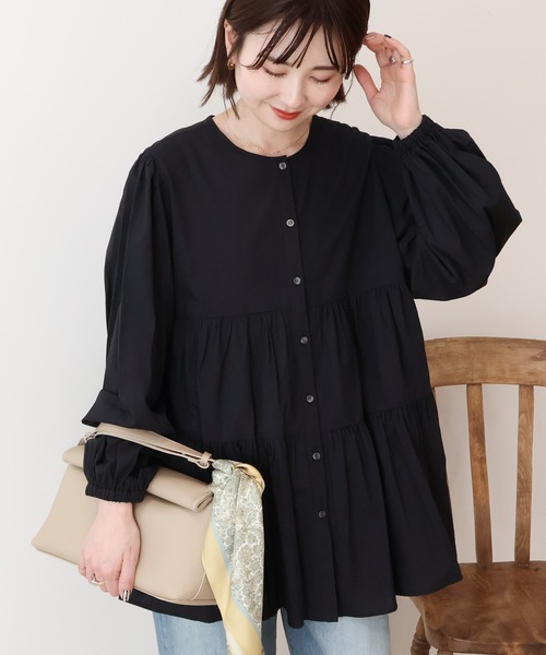 新品アメリヴィンテージ　ボリュームギャザージップアップフーディー/ブラック Ameri（アメリ）の「VOLUME GATHERED ZIP UP HOODIE（パーカー）」 - WEAR