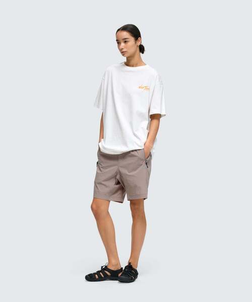 WILD THINGS(ワイルドシングス)の「ウィルダネスギア S/S Tシャツ│WILDERNESS GEAR S/S TEE(Tシャツ/カットソー・メンズ・イエロー系その他2/チャコールグレー/ホワイト/グレー系その他3・XL/L/M/S)」の1枚目の写真