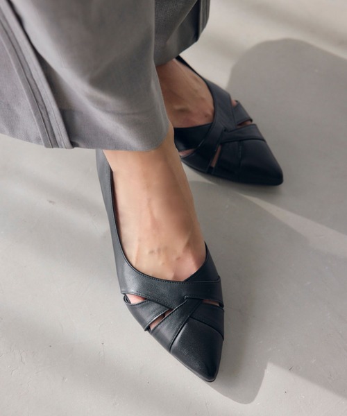 HIPS（ヒップス）の「【本革】サイドオープンパンプス（パンプス・レディース・ブラック/ベージュ・22.5cm/24.5cm/24cm/23.5cm/23cm）」の3枚目の写真