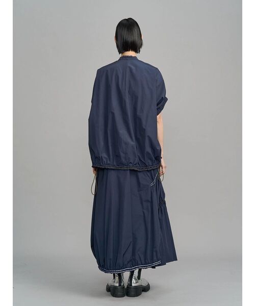 UN3D.(アンスリード)の「WAVE DRAWSTRING FLARE SK / ウェーブドローストリングフレアスカート(スカート・レディース・ブラック/ベージュ/ネイビー・38/36)」の13枚目の写真