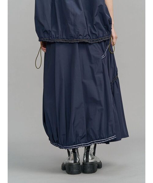 UN3D.(アンスリード)の「WAVE DRAWSTRING FLARE SK / ウェーブドローストリングフレアスカート(スカート・レディース・ブラック/ベージュ/ネイビー・38/36)」の16枚目の写真