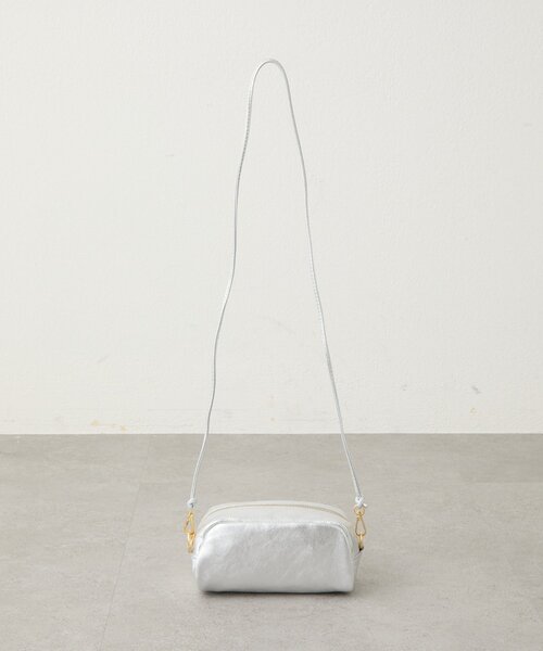 La boutique BonBon（ラブティックボンボン）の「【オウレンティ】ミニショルダーバッグ（トートバッグ・レディース・シルバー・FREE）」の12枚目の写真