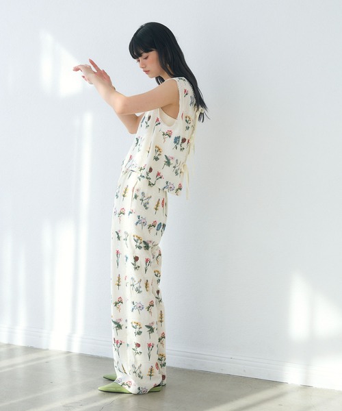 ELLEgirl(エルガール)の「花刺繍イージーパンツ(その他パンツ・レディース・オフホワイト/ブラック・L/M)」の10枚目の写真