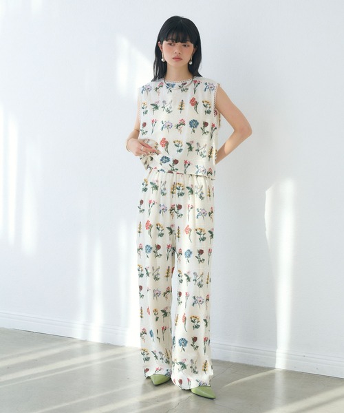ELLEgirl(エルガール)の「花刺繍イージーパンツ(その他パンツ・レディース・オフホワイト/ブラック・L/M)」の4枚目の写真
