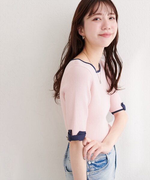 natural couture（ナチュラルクチュール）の「〈osono〉配色リボンニット（ニット/セーター・レディース・ブラック/サックスブルー/レッド/ピンク/オフホワイト・FREE）」の4枚目の写真