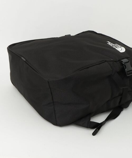THE NORTH FACE（ザノースフェイス）の「(THE NORTH FACE)BOULDER TOTE PACK（トートバッグ・レディース・ブラック・ONE SIZE）」の3枚目の写真