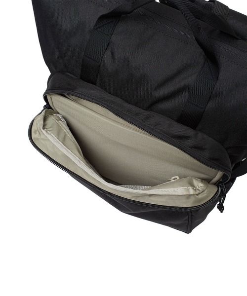 THE NORTH FACE（ザノースフェイス）の「(THE NORTH FACE)BOULDER TOTE PACK（トートバッグ・レディース・ブラック・ONE SIZE）」の13枚目の写真