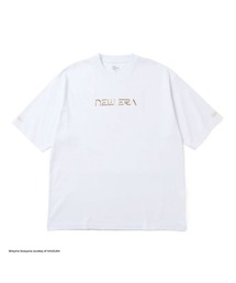 NEW ERA（ニューエラ）の「【NEW ERA】半袖 オーバーサイズド コットン Tシャツ HAJIME SORAYAMA TPUロゴ / 2カラー（Tシャツ/カットソー）」