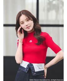 MERCURYDUO | 【EMILY IN PARISコラボ】 ロゴエンブロイダリーニット(ニット/セーター)