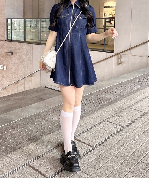 INGNI(イング)の「合皮切替デニムミニワンピース(ワンピース・レディース・ネイビー系5/ブルー系5・M)」の8枚目の写真