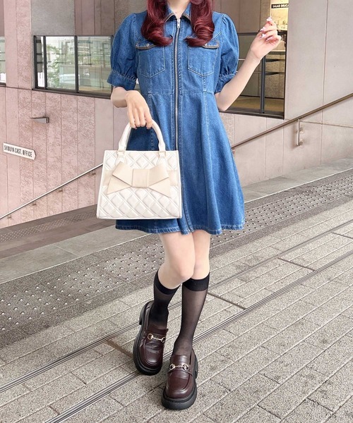 INGNI(イング)の「合皮切替デニムミニワンピース(ワンピース・レディース・ネイビー系5/ブルー系5・M)」の15枚目の写真