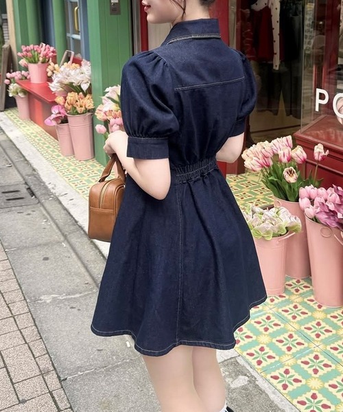 INGNI(イング)の「合皮切替デニムミニワンピース(ワンピース・レディース・ネイビー系5/ブルー系5・M)」の5枚目の写真