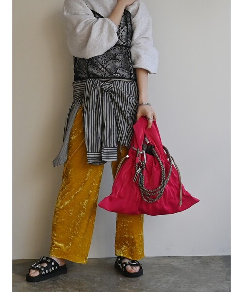 Cheek(チーク)の「【Cheek/チーク】TieredcodeoneShoulder/ティアードコードワンショルダー/C26004/ワンショルダーバッグ/ユニセックス【WEB限定】(ショルダーバッグ・レディース・カーキ/ブラック/グレー/ピンク・フリー)」の8枚目の写真