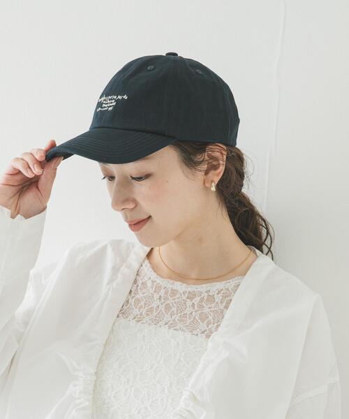 LY(エルワイ)の「LY LETTER CAP(キャップ・レディース・ネイビー/イエロー/バーガンディー・-)」の1枚目の写真