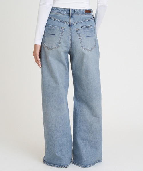 YANUK（ヤヌーク）の「バギーストレート"MARY"（デニムパンツ・レディース・サックスブルー・23inch/22inch/21inch/27inch/26inch/25inch/24inch）」の8枚目の写真