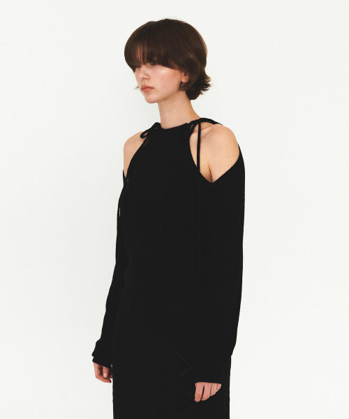 DIAGONAL(ダイアゴナル)の「RIBBON STRAP HOLE KNIT (black)(ニット/セーター・レディース・その他・FREE)」の2枚目の写真