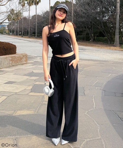 SPIRALGIRL（スパイラルガール）の「【Orion/オリオン】ラインストーンロゴパイルキャミソール（キャミソール・レディース・ベージュ/ブラック・FREE）」の3枚目の写真