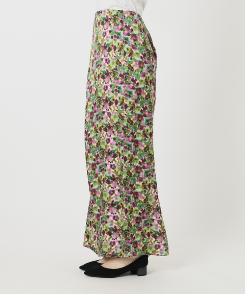 VERMEIL par iena(ヴェルメイユパーイエナ)の「フラワースカート(スカート・レディース・ラベンダー・38/36)」の7枚目の写真