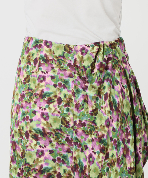 VERMEIL par iena(ヴェルメイユパーイエナ)の「フラワースカート(スカート・レディース・ラベンダー・38/36)」の10枚目の写真