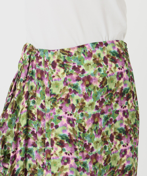 VERMEIL par iena(ヴェルメイユパーイエナ)の「フラワースカート(スカート・レディース・ラベンダー・38/36)」の11枚目の写真