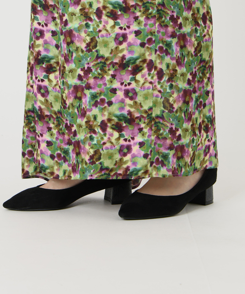 VERMEIL par iena(ヴェルメイユパーイエナ)の「フラワースカート(スカート・レディース・ラベンダー・38/36)」の12枚目の写真