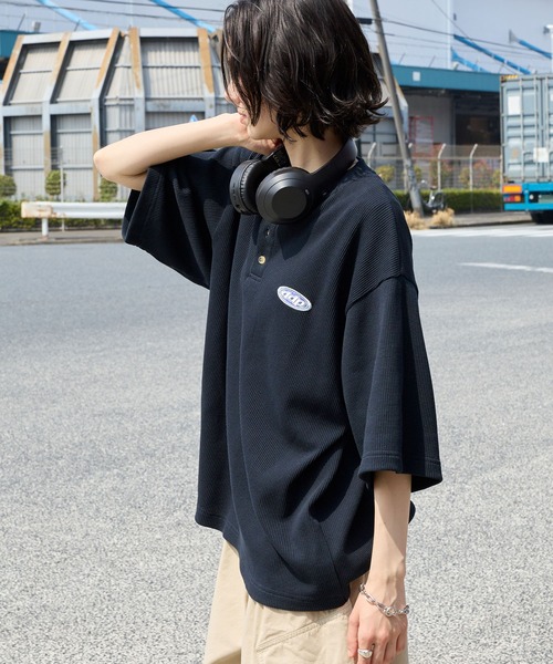 ddp(ディーディーピー)の「ddp/ディーディーピー 別注 ロゴ刺繍 ヘンリーネック ワッフル半袖Tシャツ<速乾>(Tシャツ/カットソー・メンズ・ブラック/カーキ/サックスブルー/オフホワイト/杢グレー/チャコール/ダークブラウン/ダークネイビー・M/L)」の22枚目の写真