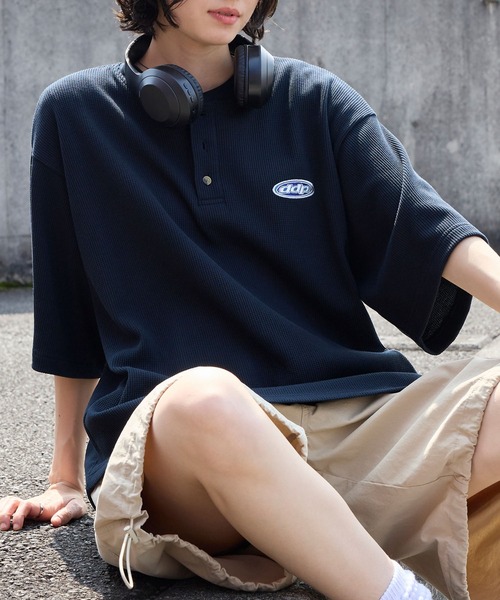 ddp(ディーディーピー)の「ddp/ディーディーピー 別注 ロゴ刺繍 ヘンリーネック ワッフル半袖Tシャツ<速乾>(Tシャツ/カットソー・メンズ・ブラック/カーキ/サックスブルー/オフホワイト/杢グレー/チャコール/ダークブラウン/ダークネイビー・M/L)」の18枚目の写真