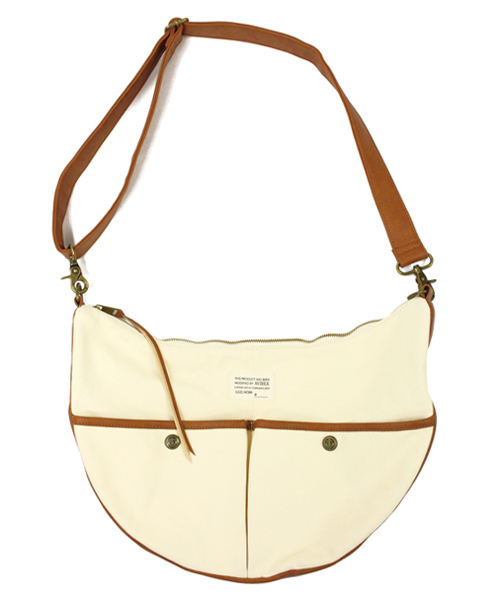 AVIREX（アヴィレックス）の「avirex/ アヴィレックス/ POCKET SHOULDER BAG/ ポケット　ショルダーバッグ（ショルダーバッグ・レディース・カモフラージュ/ホワイト・FREE）」の5枚目の写真