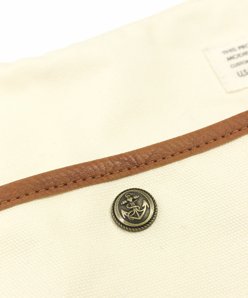 AVIREX（アヴィレックス）の「avirex/ アヴィレックス/ POCKET SHOULDER BAG/ ポケット　ショルダーバッグ（ショルダーバッグ・レディース・カモフラージュ/ホワイト・FREE）」の8枚目の写真