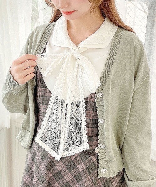 F i.n.t(フィント)の「【UVカット】ガラス風マーガレット釦ニットカーディガン/fint フィント(カーディガン/ボレロ・レディース・ライトグリーン/ネイビー/レッド/アイボリー・FREE)」の8枚目の写真