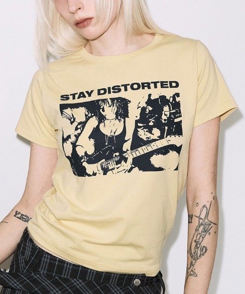 FANCY CLUB(ファンシークラブ)の「A'GEM/9 × .kom 『FANCY CLUB/ファンシークラブ』DISTORT CLUB TEE/ディストートクラブTシャツ(Tシャツ/カットソー・レディース・ホワイト/イエロー・FREE)」の2枚目の写真