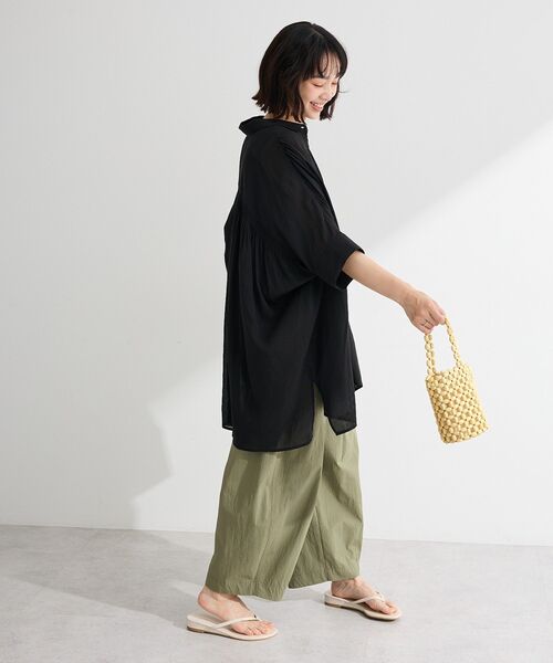 Green Parks(グリーンパークス)の「スラブシアーシャツチュニック(チュニック・レディース・ホワイト系その他2/ブルー/ブラック・FREE)」の21枚目の写真