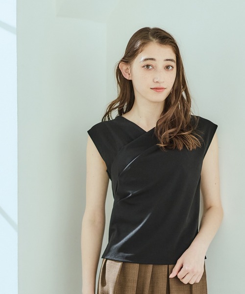 12Twelve Agenda(トゥエルブ アジェンダ)の「撥水アシメタックVネックカットソープルオーバー(Tシャツ/カットソー・レディース・ブラウン/ブラック/ピンク・M)」の2枚目の写真