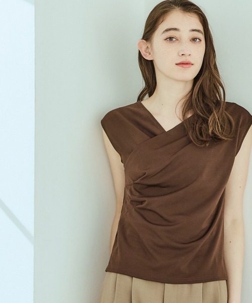 12Twelve Agenda(トゥエルブ アジェンダ)の「撥水アシメタックVネックカットソープルオーバー(Tシャツ/カットソー・レディース・ブラウン/ブラック/ピンク・M)」の7枚目の写真